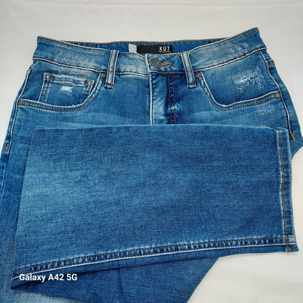 Kut from the Kloth Elizabeth Fab Ab Crop Straight Leg Distressed Jeans 2 Medium